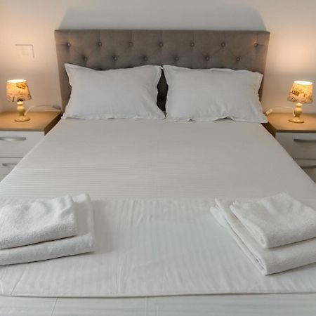 Luxury Apartments Newton By Glam Iasi Eksteriør billede